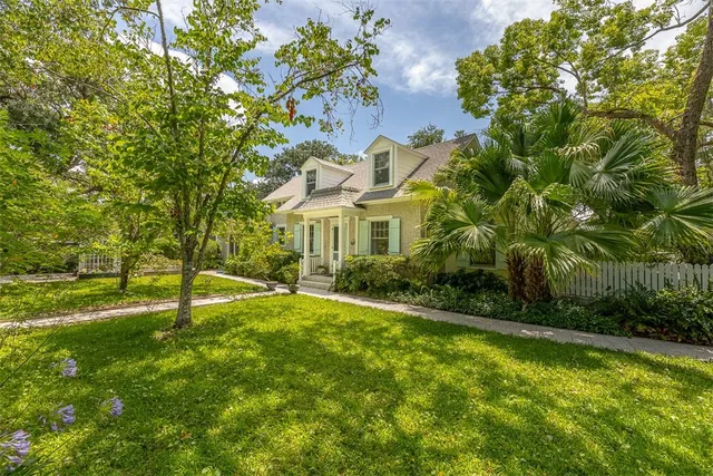 $2,450,000 | 2022 Bruce Circle, St. Simons Island, GA 31522