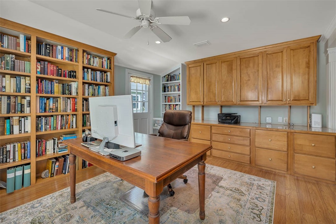 2022 Bruce Circle St. Simons Island, GA 31522 - Photo 10 of 40