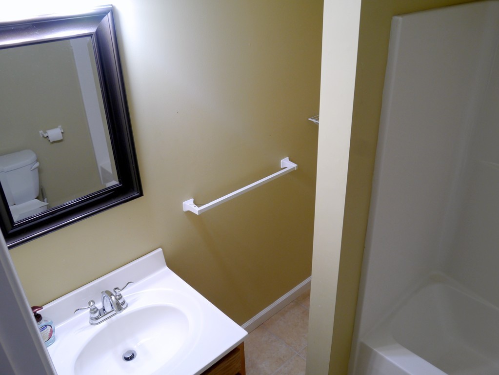 83 Superior Avenue Springfield, MA 01151 - Photo 7 of 10 Gallery Image 7