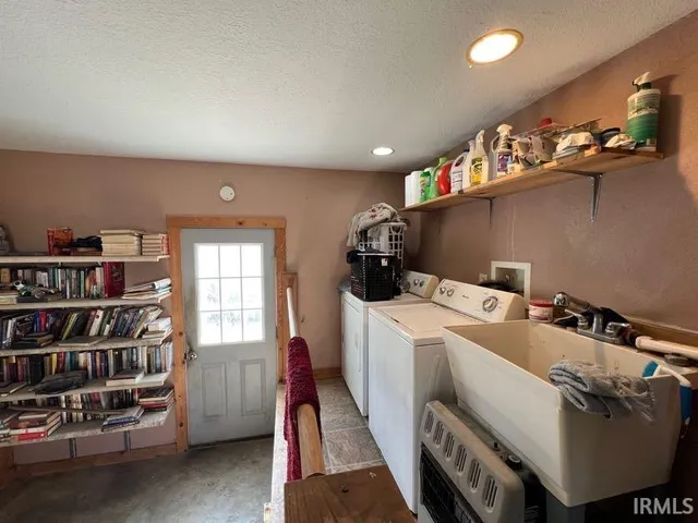 $129,000 | 5909 Lincoln Street, Uniondale, IN 46791