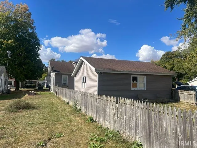 $129,000 | 5909 Lincoln Street, Uniondale, IN 46791