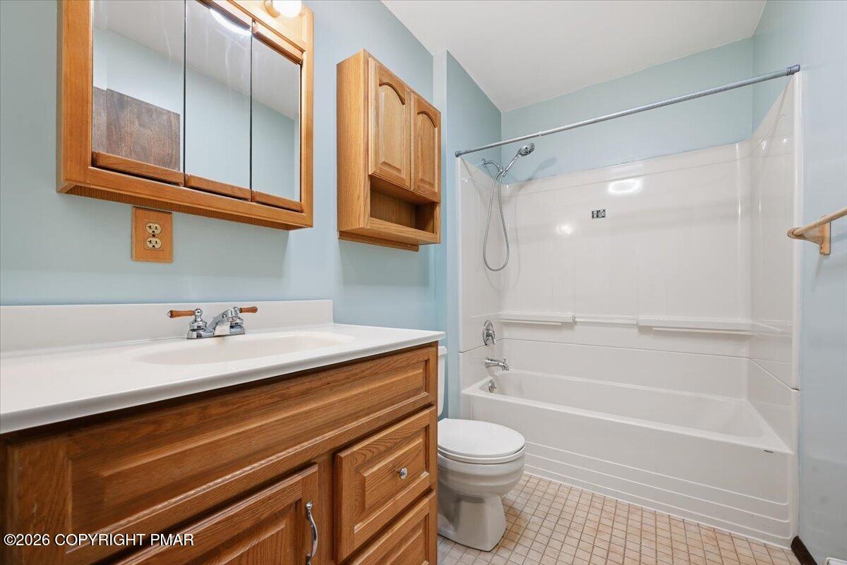 1238 Glenbrook Road Bartonsville, PA 18321 - Photo 49 of 107 049-044_DSC_6106