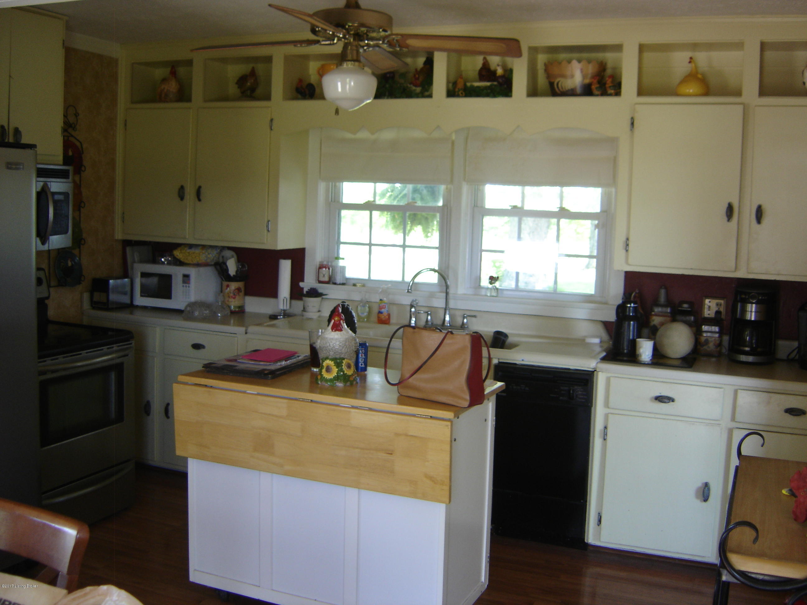 9736 Lagrange Road La Grange, KY 40031 - Photo 18 of 20 DSC00173