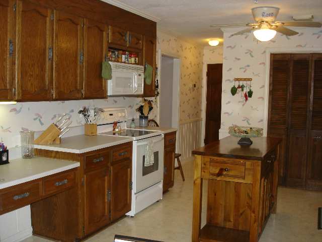 9 Queensbury Road Greenville, SC 29617 - Photo 6 of 22 Gallery Image 6