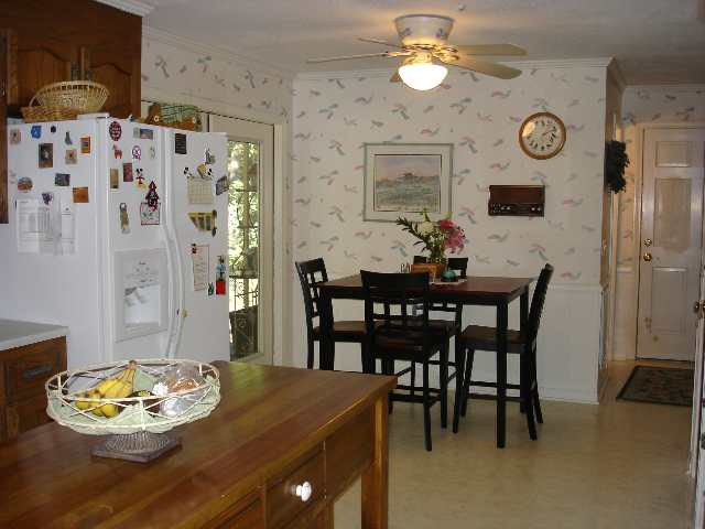 9 Queensbury Road Greenville, SC 29617 - Photo 8 of 22 Gallery Image 8