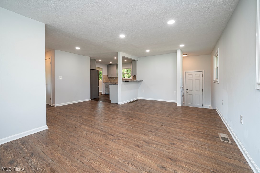 25975 Highland Road Cleveland, OH 44143 - Photo 12 of 24