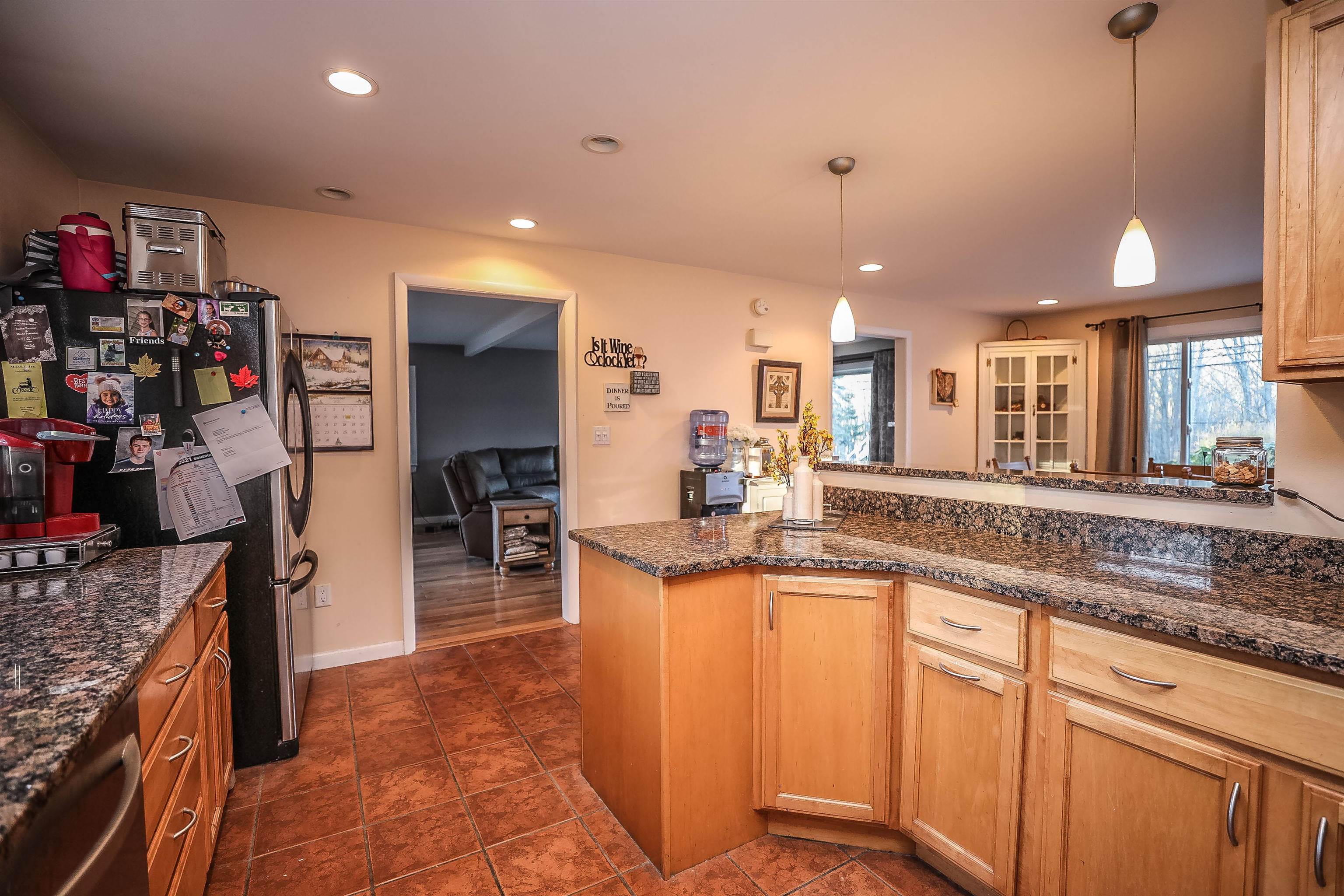 380 Wallace Road Bedford, NH 03110 - Photo 10 of 35 Gallery Image 10