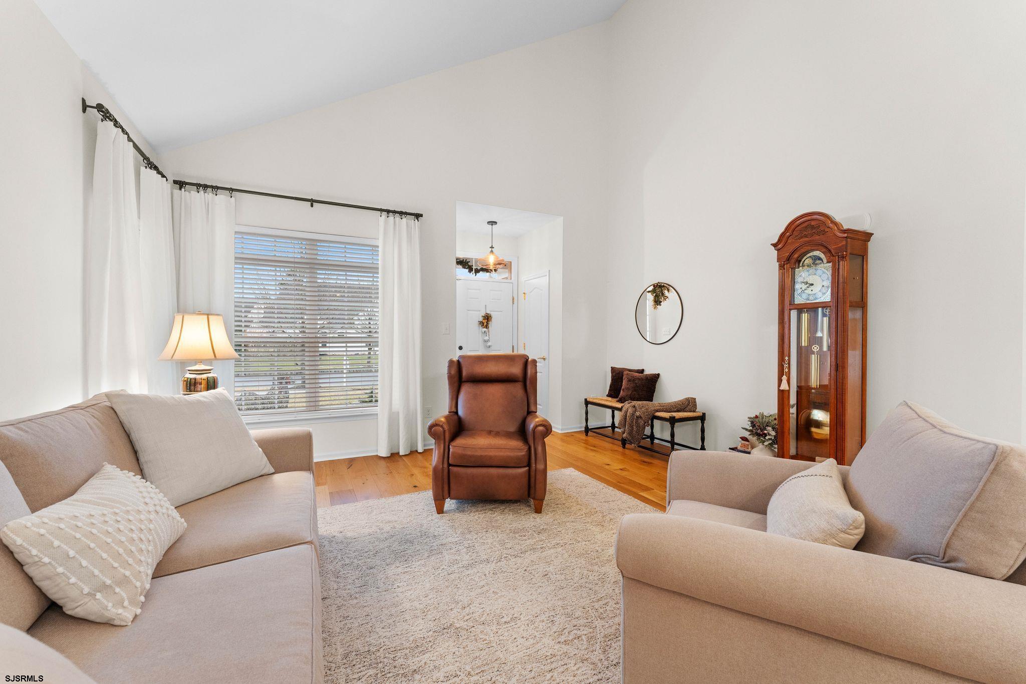 11 Daffodil Road Egg Harbor Township, NJ 08234 - Photo 7 of 50 a living room with furniture