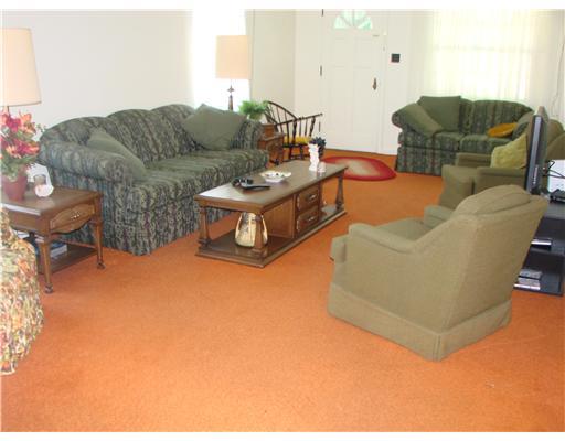 648 Milltown Road Plum, PA 15068 - Photo 3 of 16 Living Room.