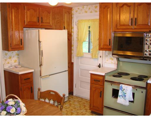 648 Milltown Road Plum, PA 15068 - Photo 6 of 16 Kitchen.