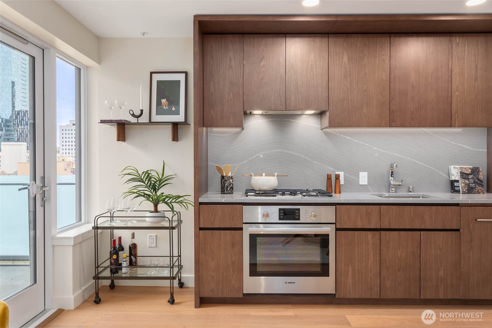 121 Stewart Street, Unit 1104 Seattle, WA 98101 - Photo 5 of 33