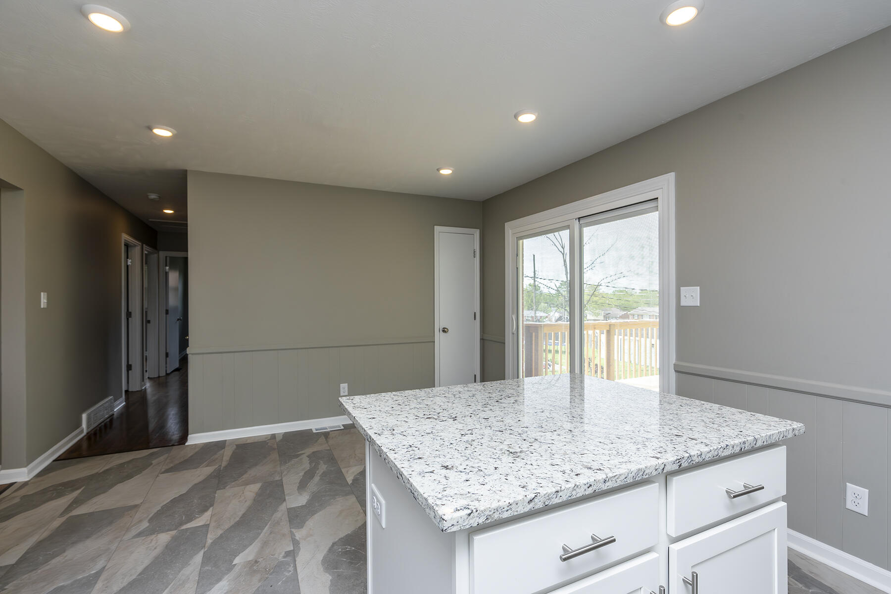 676 Kingston Road Lexington, KY 40505 - Photo 11 of 31 676king11