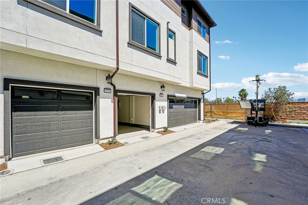 9524 Hannah Way Riverside, CA 92503 - Photo 8 of 38 Gallery Image 8