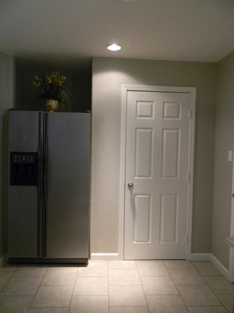 2610 Irwin Road Redding, CA 96002 - Photo 8 of 27 a view of entryway