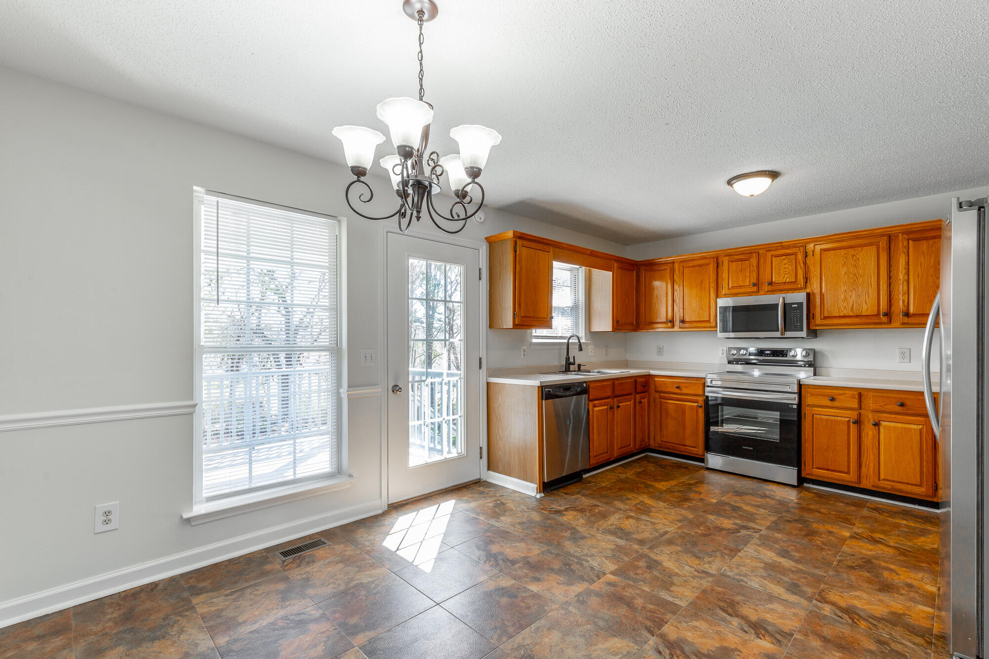 288 Spring Wind Circle Ringgold, GA 30736 - Photo 13 of 50 288 Spring Wind Circle HD-12