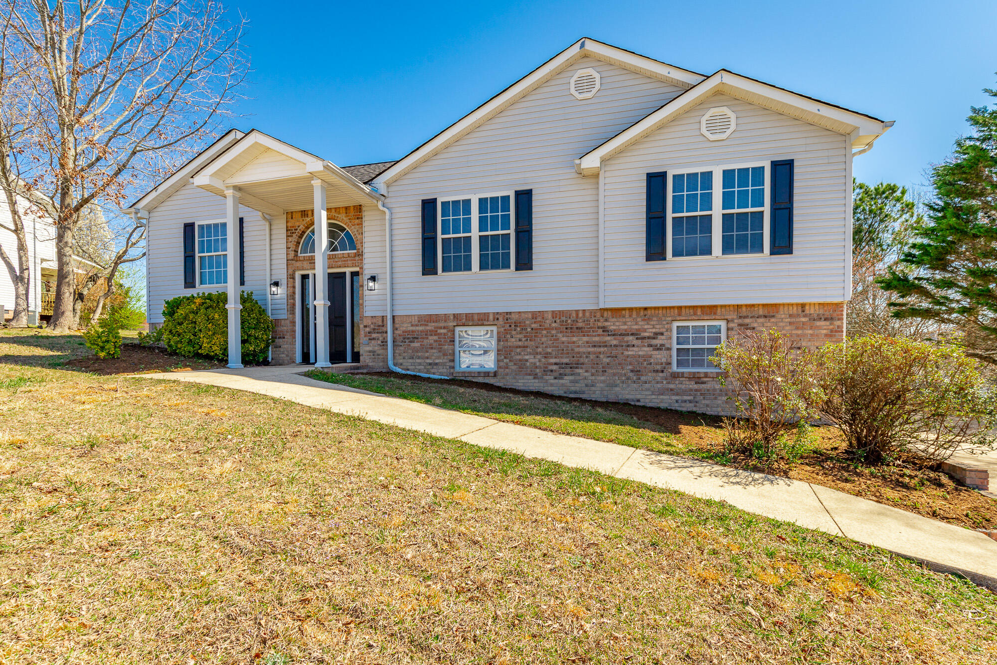 288 Spring Wind Circle Ringgold, GA 30736 - Photo 3 of 50 288 Spring Wind Circle HD-55