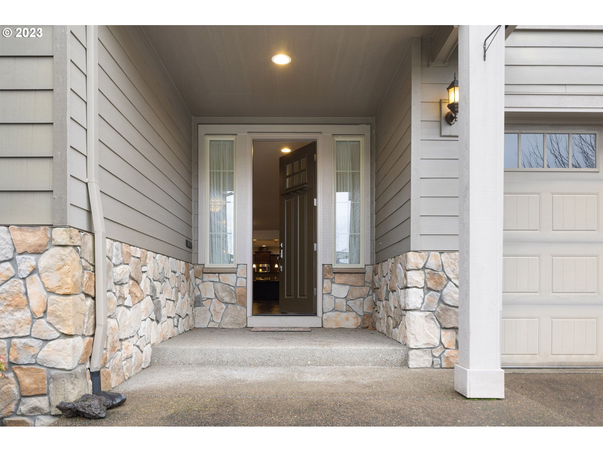 1007 Goff Road Forest Grove, OR 97116 - Photo 3 of 31 Entrance/Foyer