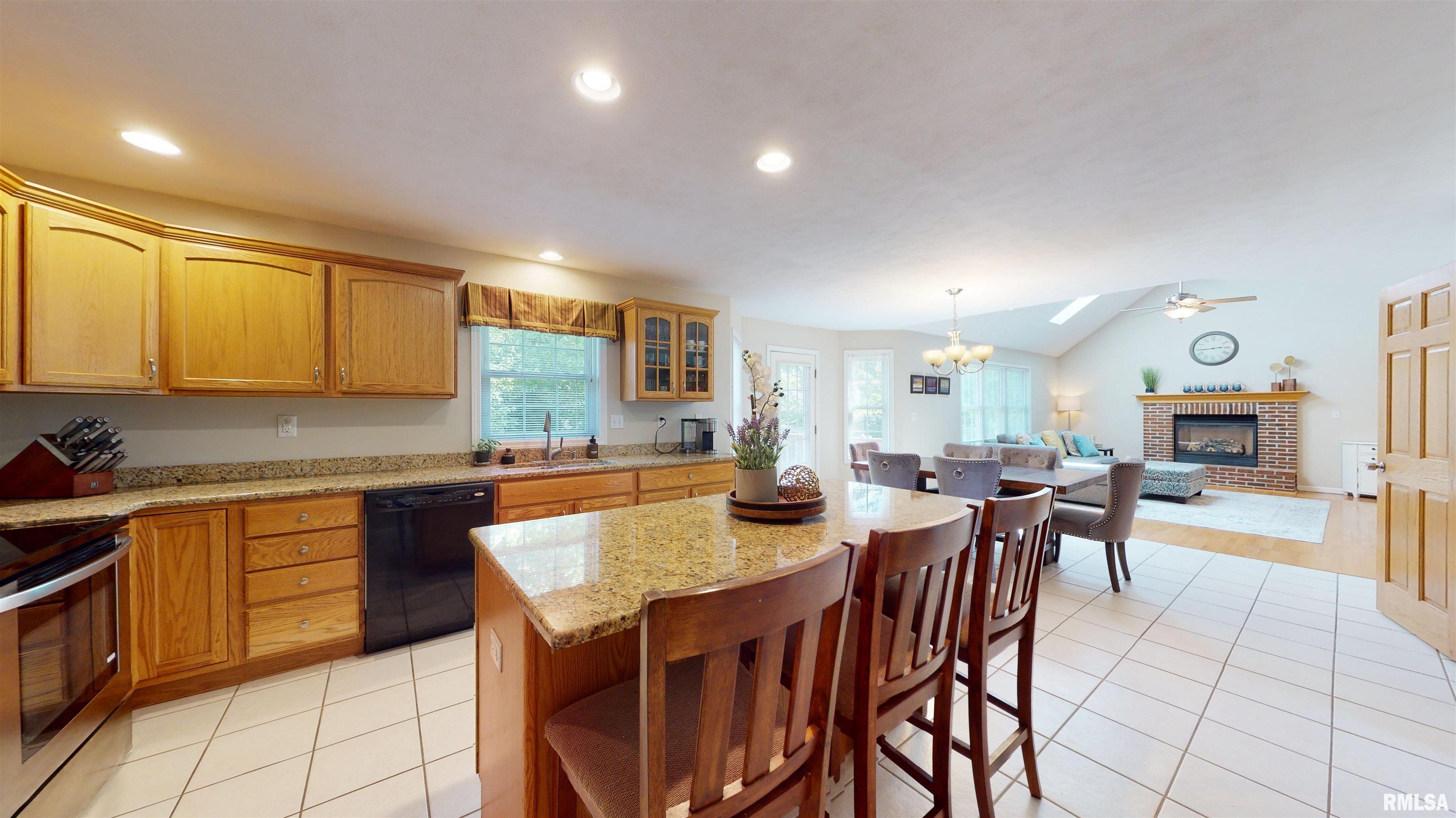 308 Westfield Court Dunlap, IL 61525 - Photo 12 of 49