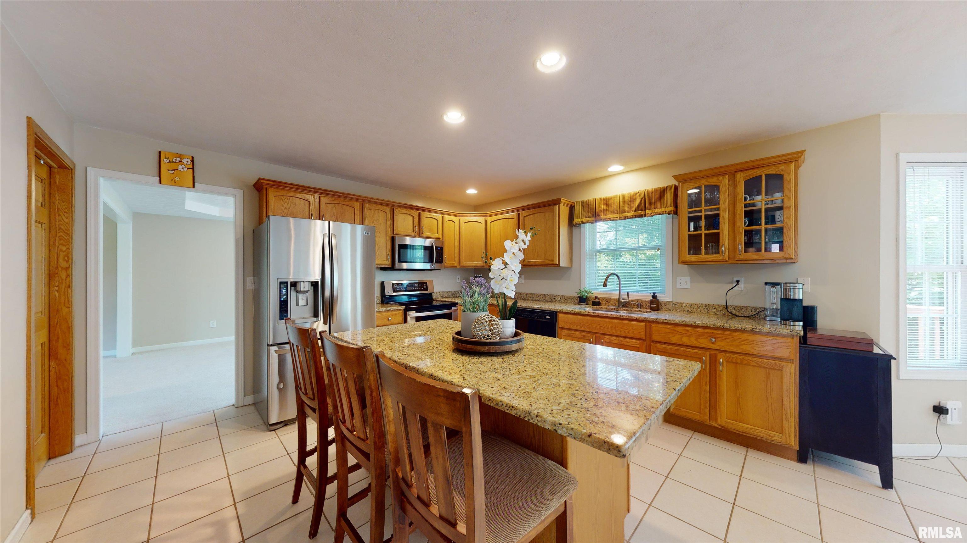 308 Westfield Court Dunlap, IL 61525 - Photo 13 of 49