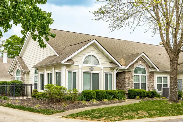 $384,900 | 825 South Browns Lane, Unit 201, Gallatin, TN 37066