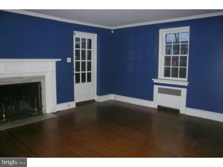 1228 Gordon Road Jenkintown, PA 19046 - Photo 3 of 22 Living Room