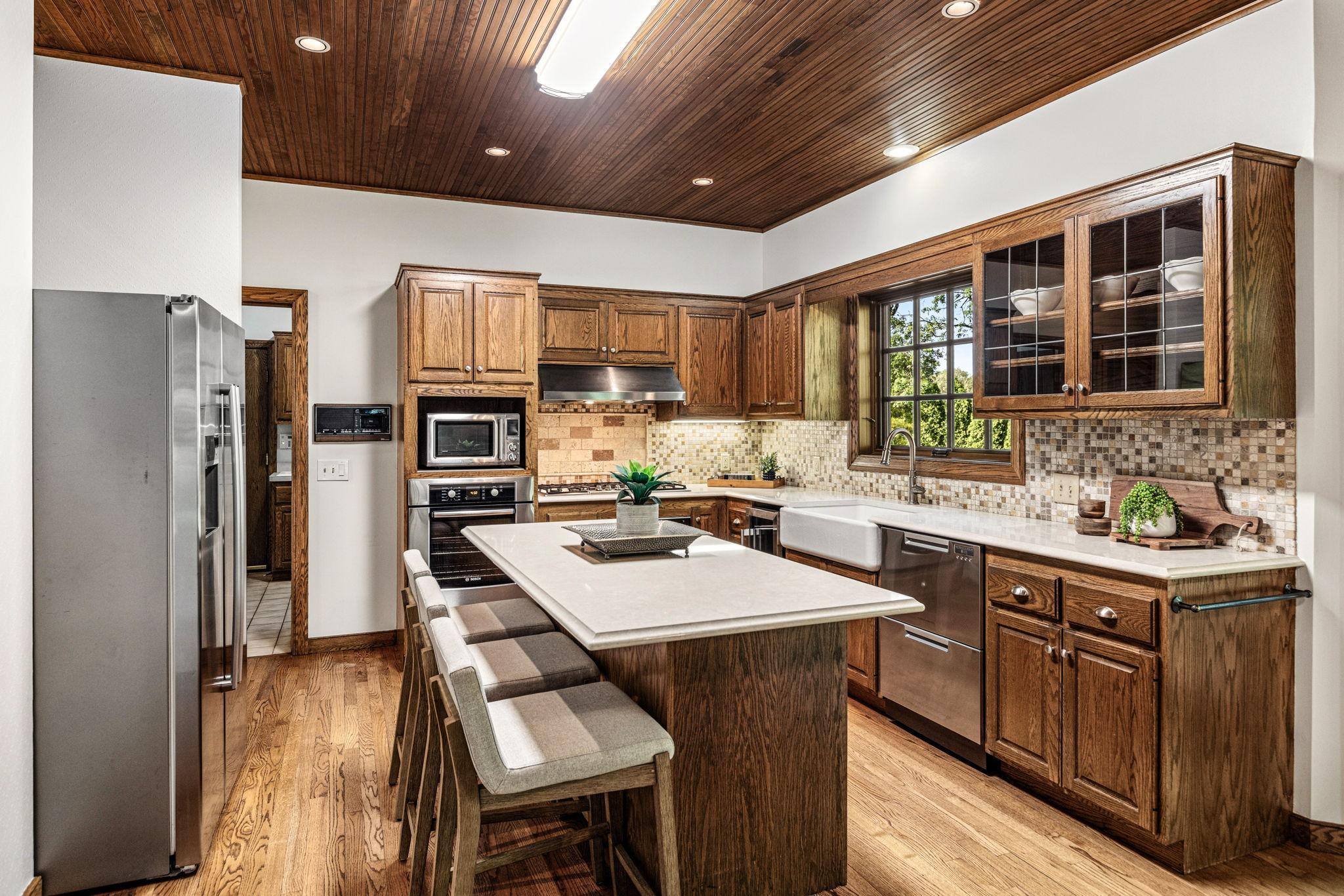 13620 Gurney Path Apple Valley, MN 55124 - Photo 12 of 53