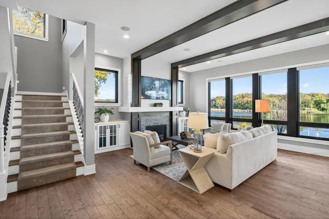 $2,700,000 | 525 Smithtown Court, Excelsior, MN 55331