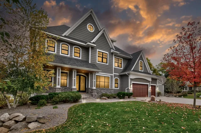 $2,700,000 | 525 Smithtown Court, Excelsior, MN 55331