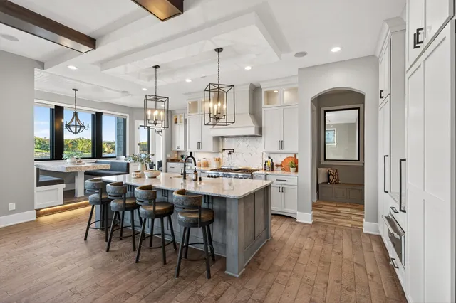 $2,700,000 | 525 Smithtown Court, Excelsior, MN 55331