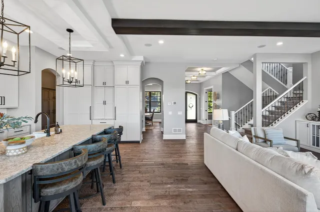 $2,700,000 | 525 Smithtown Court, Excelsior, MN 55331