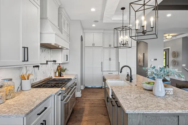 $2,700,000 | 525 Smithtown Court, Excelsior, MN 55331