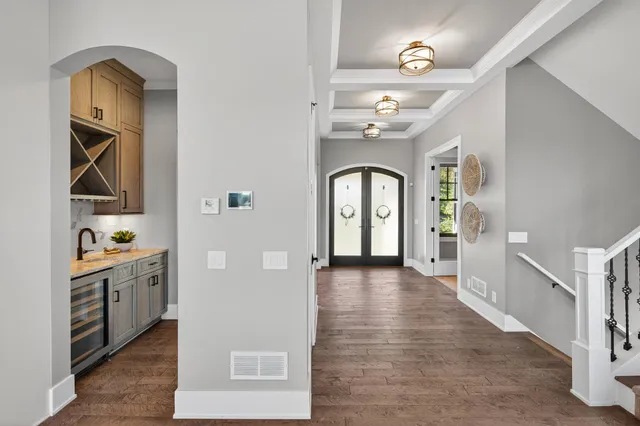 $2,700,000 | 525 Smithtown Court, Excelsior, MN 55331