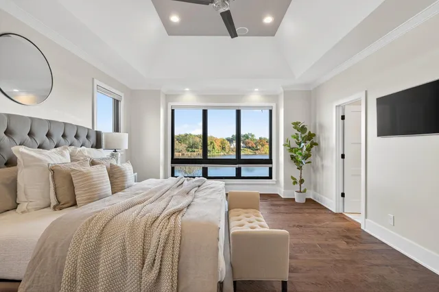 $2,700,000 | 525 Smithtown Court, Excelsior, MN 55331