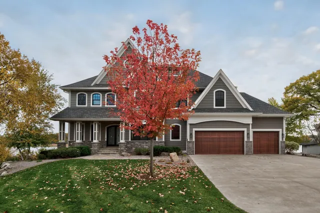 $2,700,000 | 525 Smithtown Court, Excelsior, MN 55331