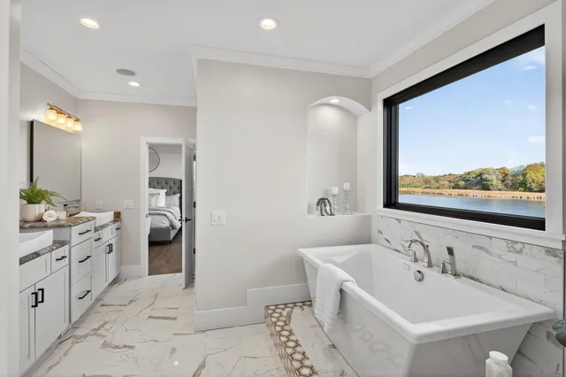 $2,700,000 | 525 Smithtown Court, Excelsior, MN 55331