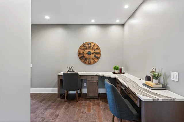 $2,700,000 | 525 Smithtown Court, Excelsior, MN 55331