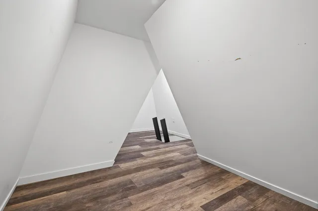 $2,700,000 | 525 Smithtown Court, Excelsior, MN 55331