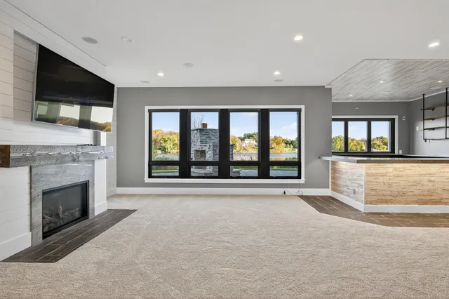 $2,700,000 | 525 Smithtown Court, Excelsior, MN 55331