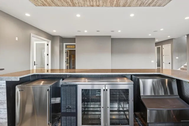 $2,850,000 | 525 Smithtown Court, Victoria, MN 55331