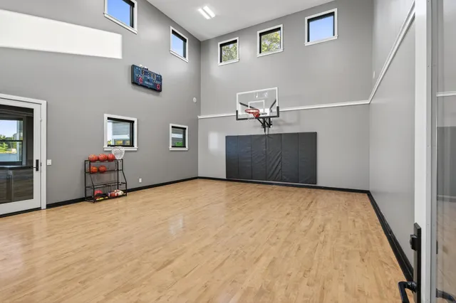 $2,700,000 | 525 Smithtown Court, Excelsior, MN 55331