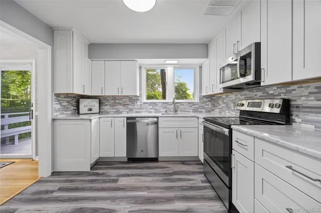 $529,900 | 31 Old Farms Road, Poughkeepsie, NY 12603