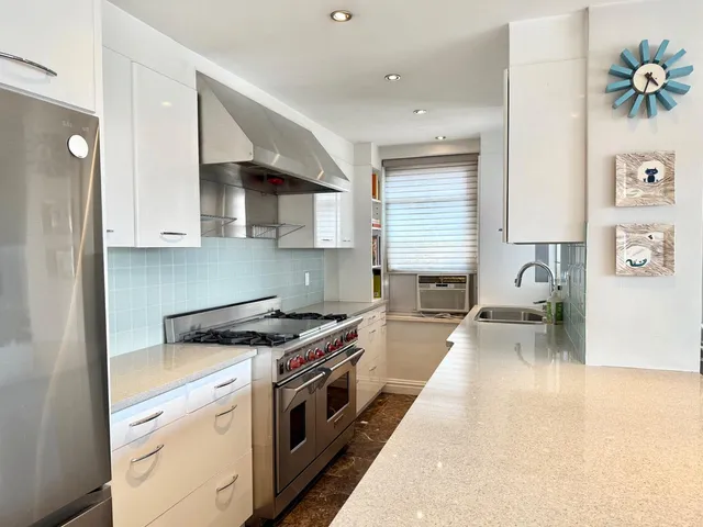 $1,085,000 | 573 Grand Street, Unit 1406 | Lower East Side