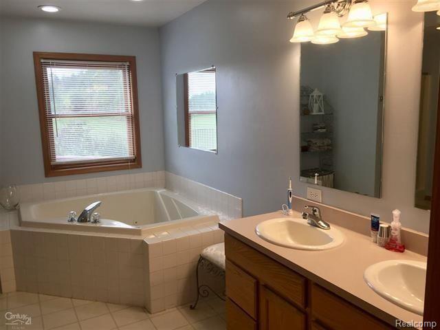 1850 South Summers Road Imlay City, MI 48444 - Photo 23 of 41 24.JPG