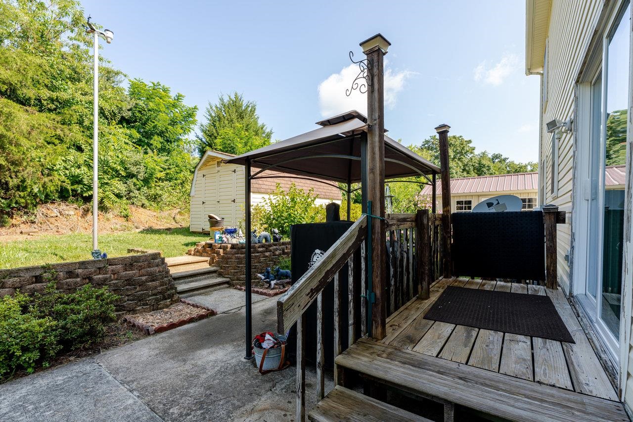 107 Orchard Road Staunton, VA 24401 - Photo 27 of 44 a view of balcony with wooden floor and outdoor seating