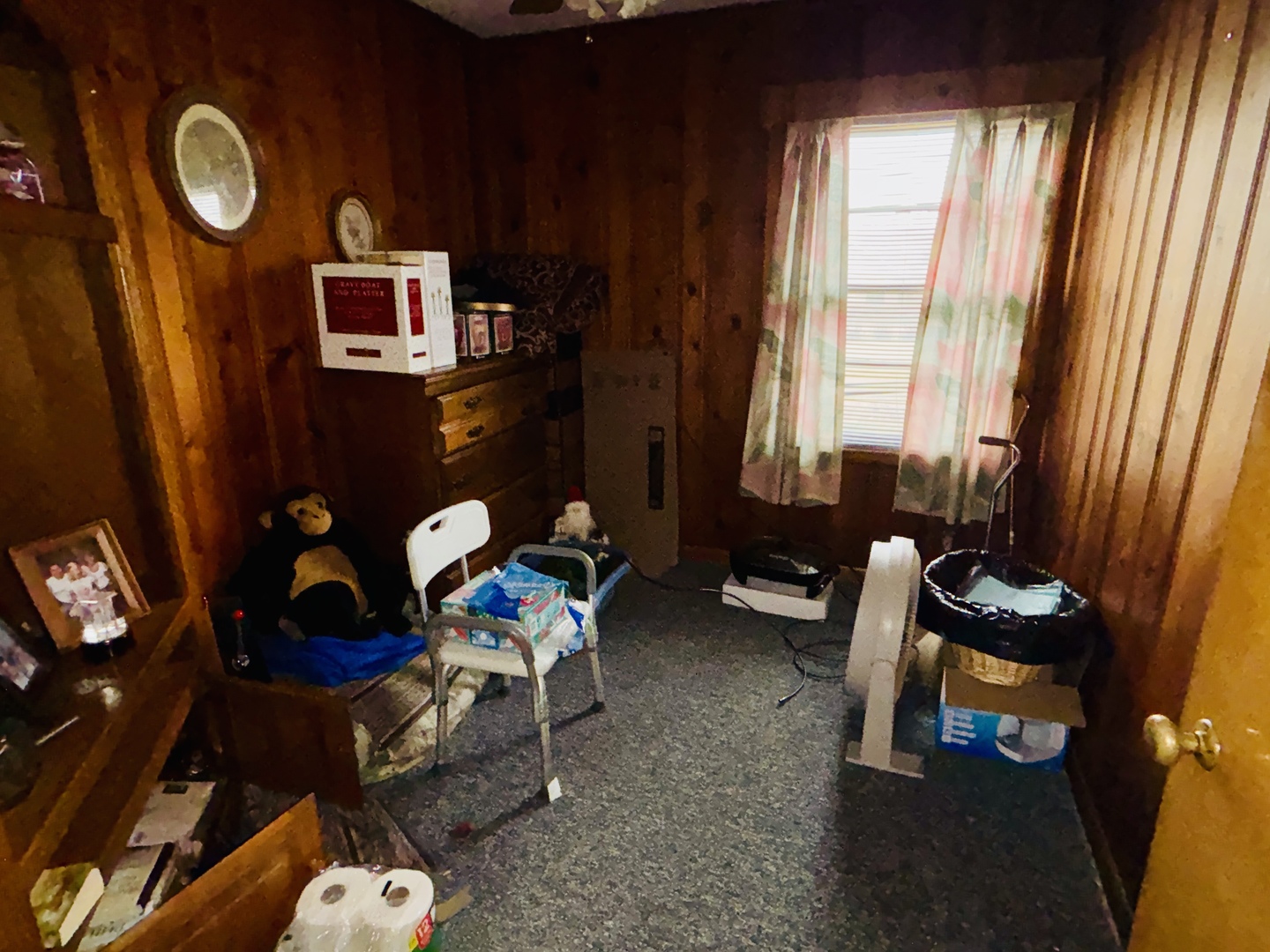 1001 Marcy Street Ottawa, IL 61350 - Photo 16 of 18 a living room with furniture and a window