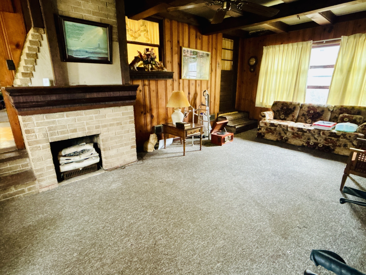 1001 Marcy Street Ottawa, IL 61350 - Photo 10 of 18 a living room with furniture and a fireplace
