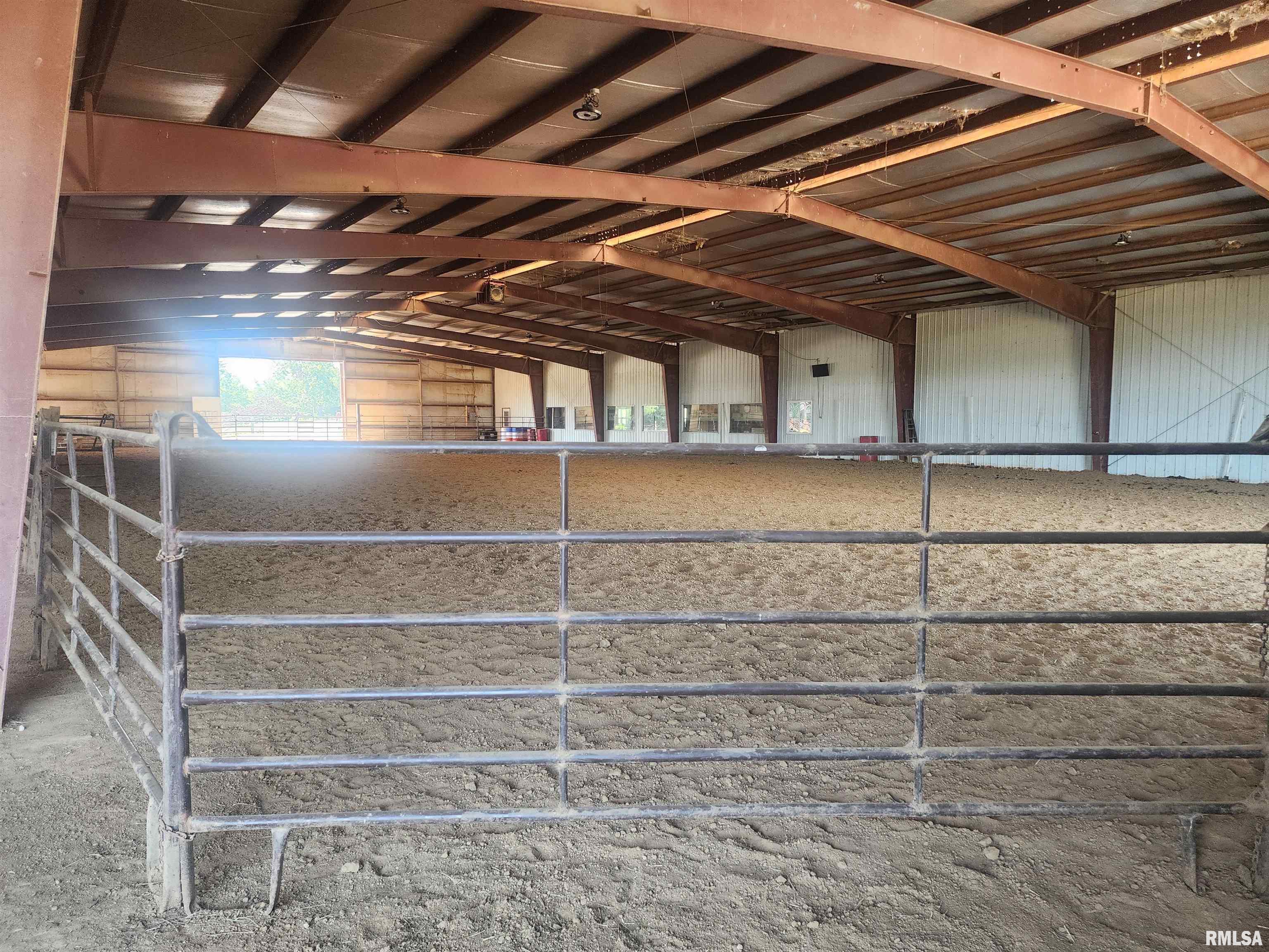 1230 Highway 45 Vienna, IL 62995 - Photo 17 of 73