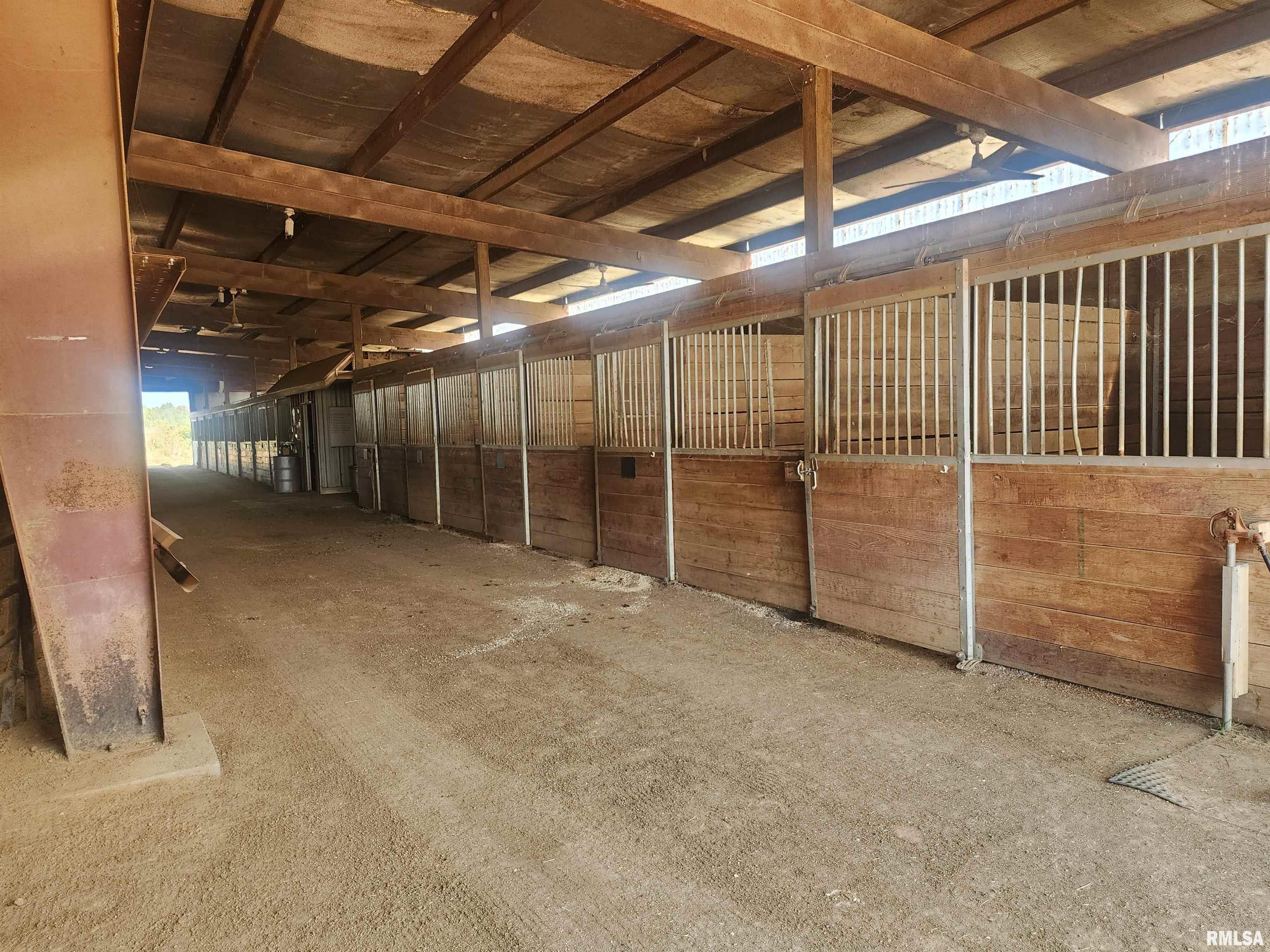 1230 Highway 45 Vienna, IL 62995 - Photo 8 of 73