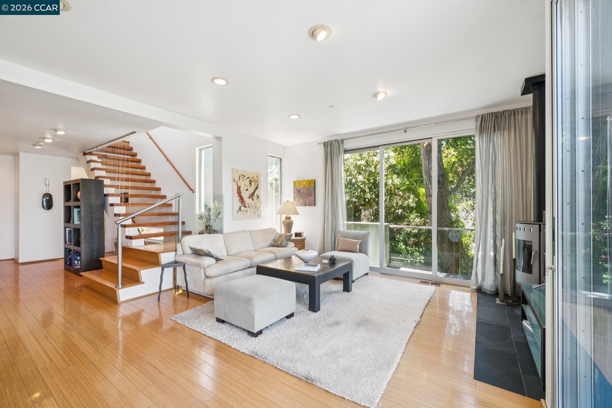 34 Underhill Road Orinda, CA 94563 - Photo 3 of 39