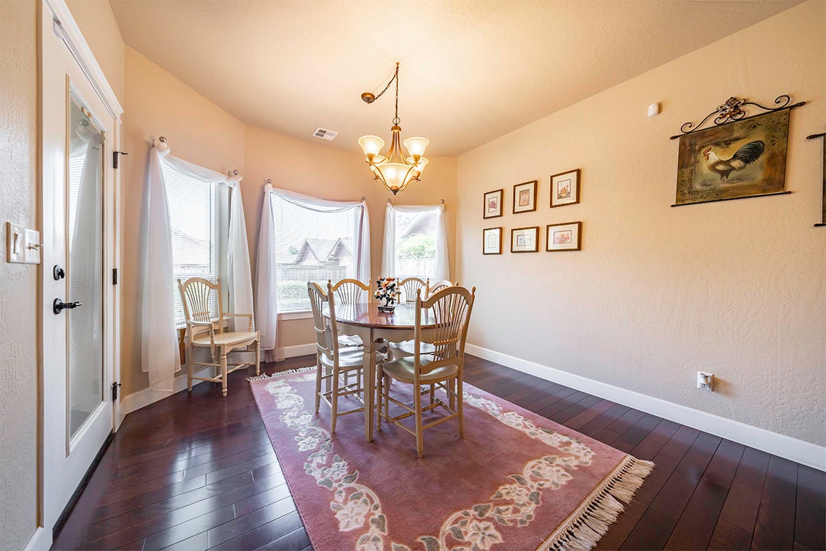 3627 Harbrooke Road Medford, OR 97504 - Photo 18 of 23 5